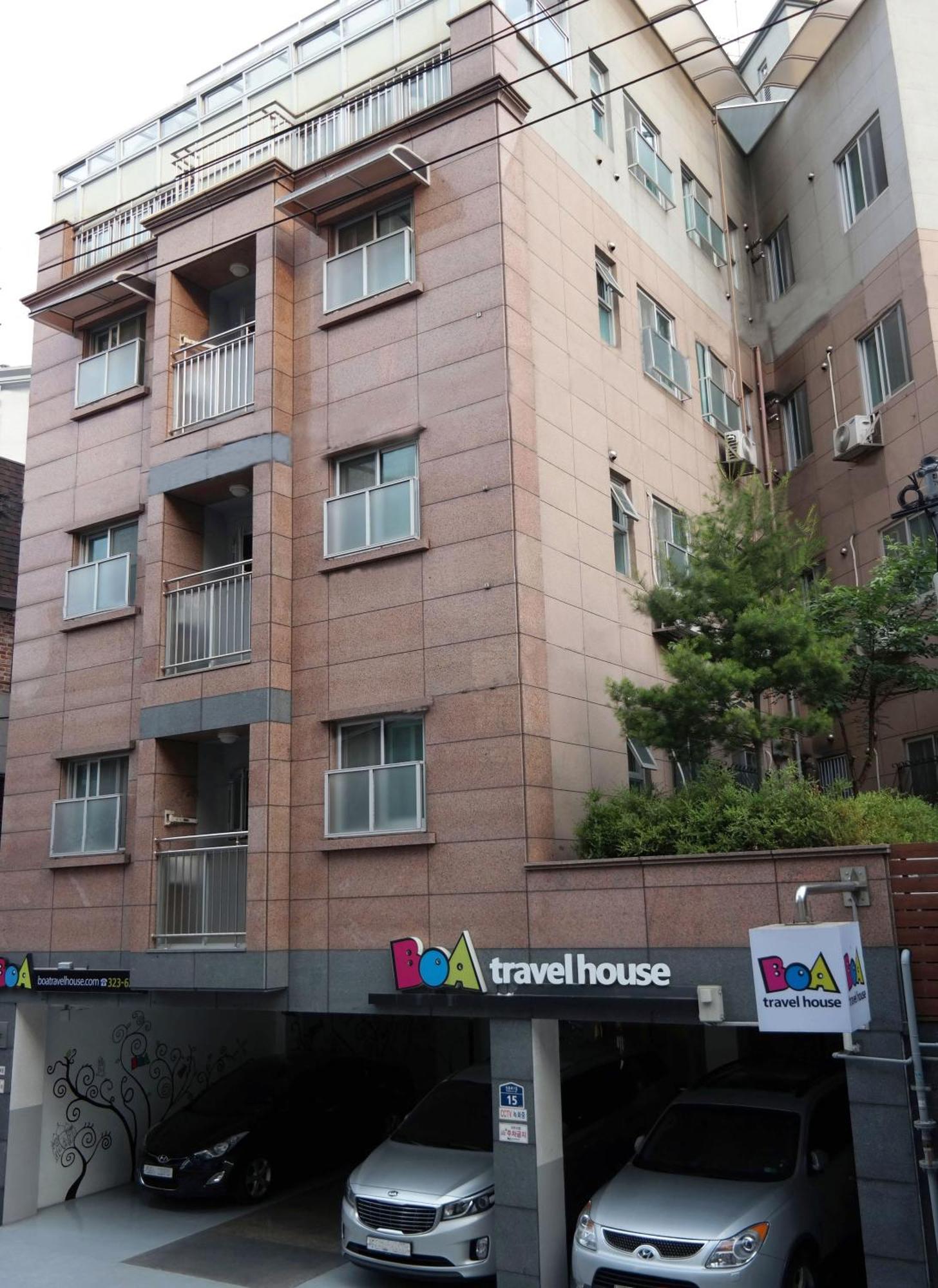 Boa Travel House Hostel Seoul Bagian luar foto