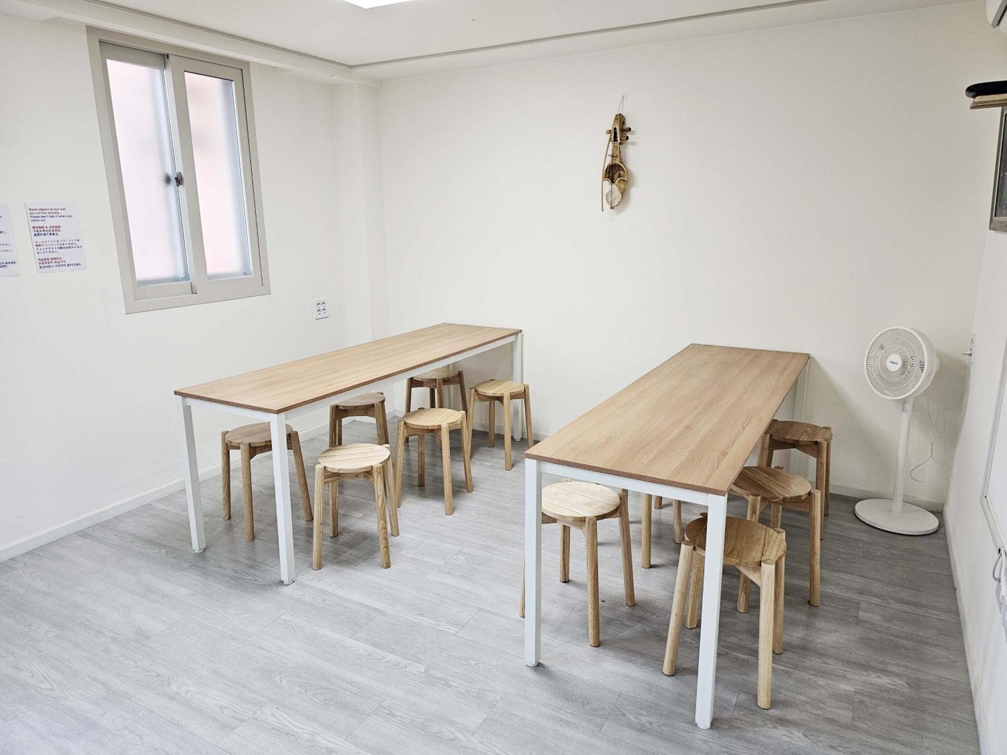 Boa Travel House Hostel Seoul Bagian luar foto