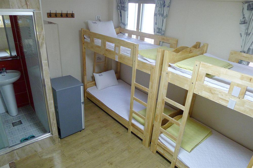 Boa Travel House Hostel Seoul Bagian luar foto