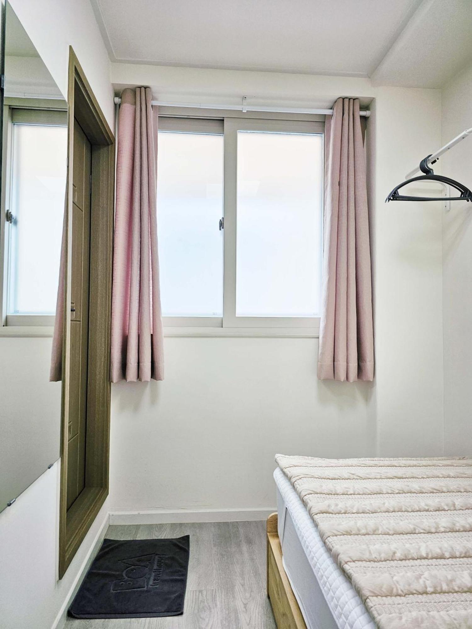 Boa Travel House Hostel Seoul Ruang foto