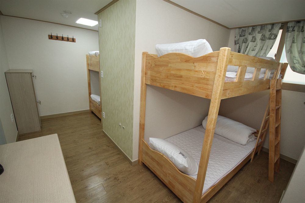Boa Travel House Hostel Seoul Bagian luar foto